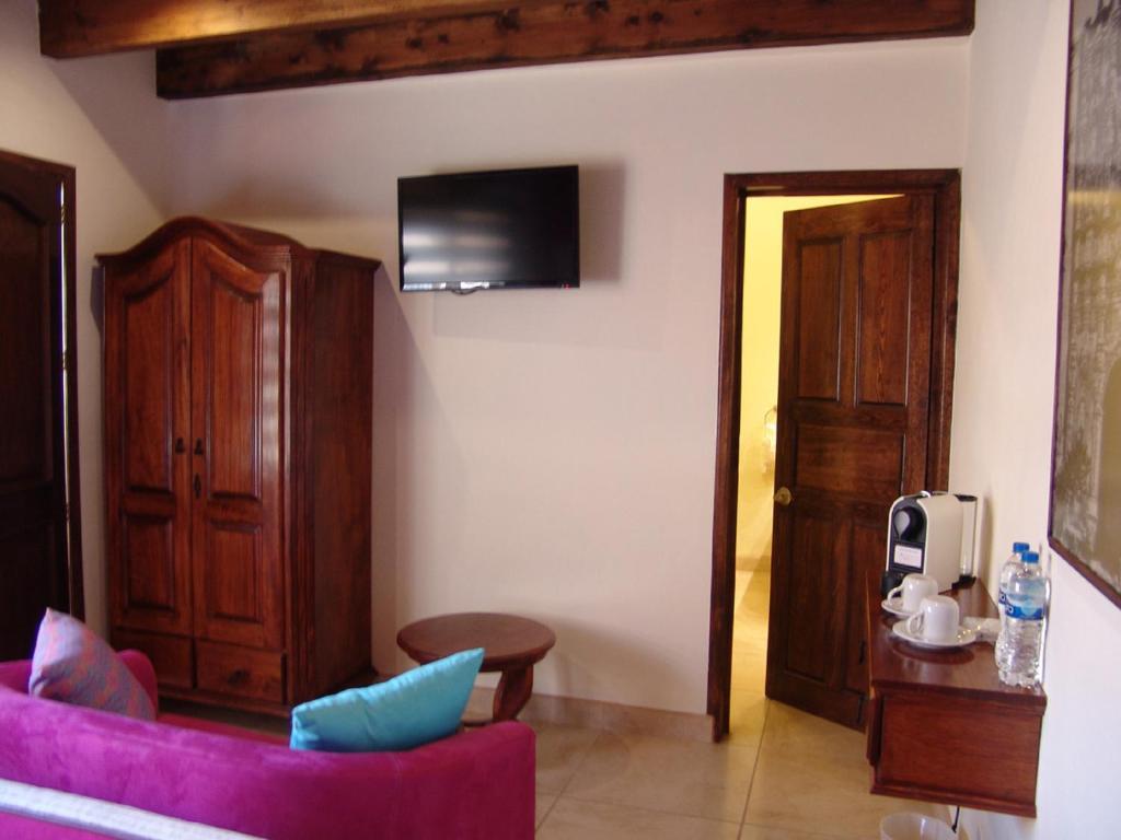 Casa Del Tio Hotel Boutique Σαν Μιγκέλ ντε Αγιέντε Δωμάτιο φωτογραφία A room at the hotel