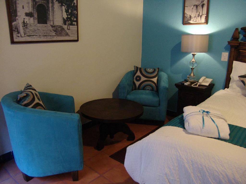 Casa Del Tio Hotel Boutique Σαν Μιγκέλ ντε Αγιέντε Δωμάτιο φωτογραφία A room at the hotel